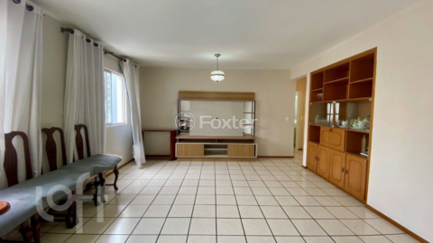 Image 32 - 809644