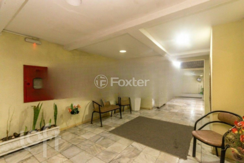 Image 7 - 809655