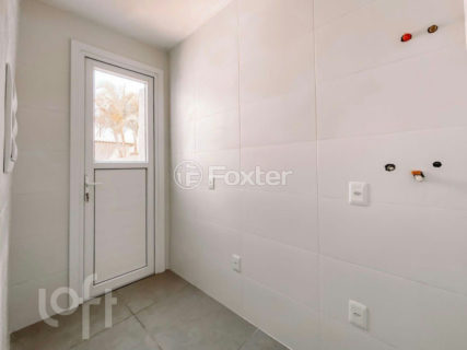 Image 23 - 809675