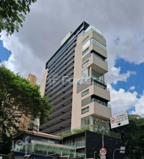 Image 17 - 809677