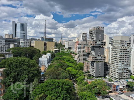 Image 26 - 809677