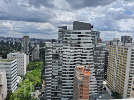 Image 15 - 809677