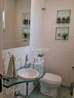 Image 4 - 809713