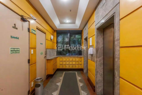 Image 3 - 809717