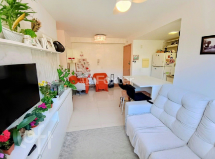 Image 3 - 809721