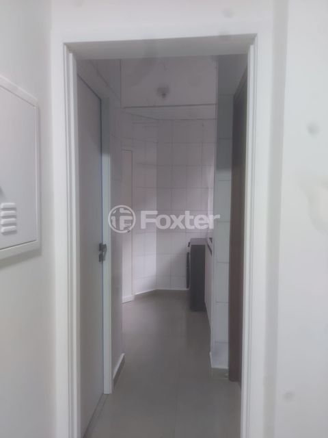 Image 4 - 809736