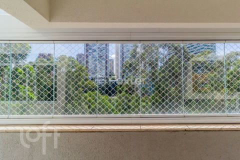 Image 6 - 809744