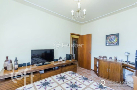 Image 6 - 809766