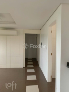 Image 5 - 809797