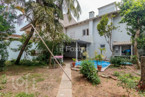 Image 8 - 809818