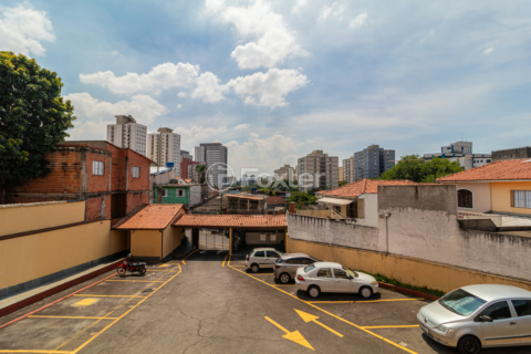 Image 3 - 810877