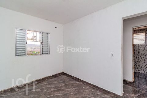 Image 8 - 811000