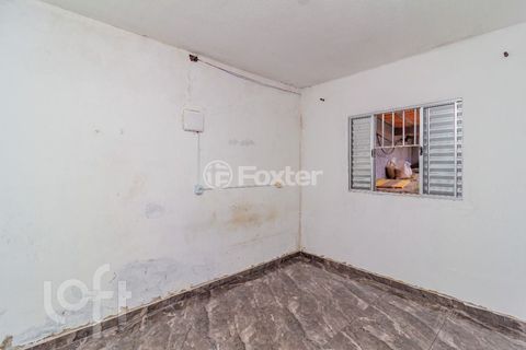 Image 7 - 811000