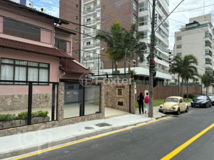 Image 3 - 811263