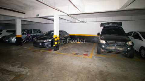 Image 74 - 811903