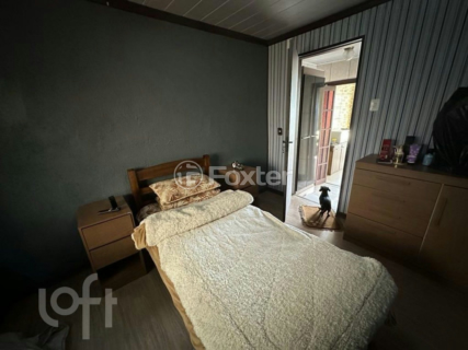 Image 7 - 812221