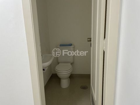 Image 9 - 812378