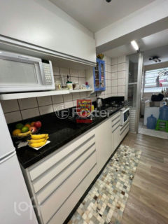 Image 2 - 812502