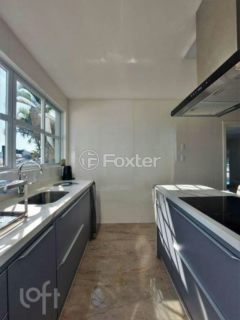 Image 3 - 812520