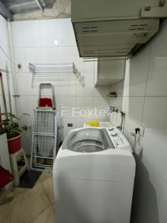 Image 8 - 812618