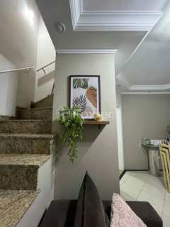 Image 11 - 812618