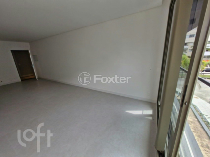 Image 7 - 812722