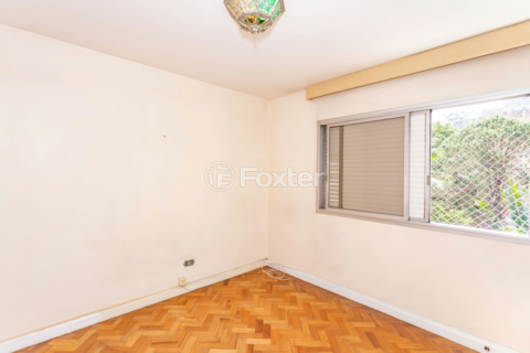 Image 32 - 812806