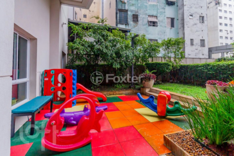 Image 30 - 813057