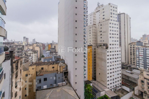 Image 8 - 813057