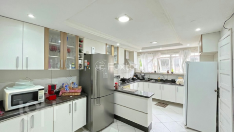 Image 34 - 813090
