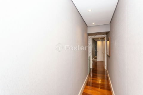 Image 65 - 813305