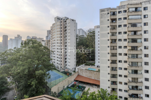 Image 3 - 813648