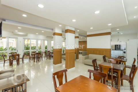 Image 17 - 813652