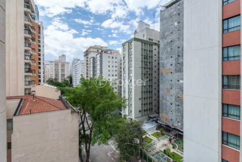 Image 7 - 813688
