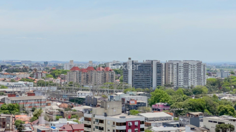 Image 5 - 814098