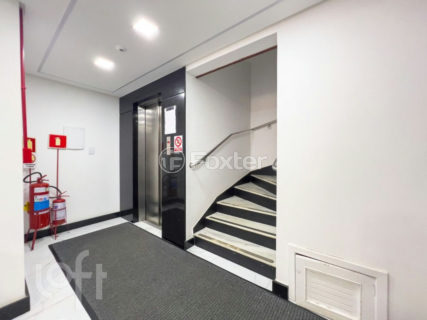 Image 21 - 816074