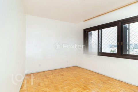 Image 19 - 816551