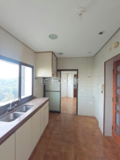 Image 7 - 817381