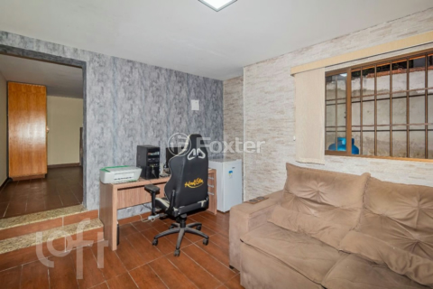 Image 32 - 817468