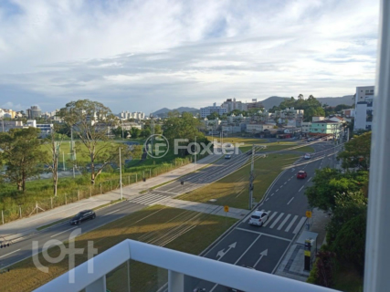 Image 3 - 817703