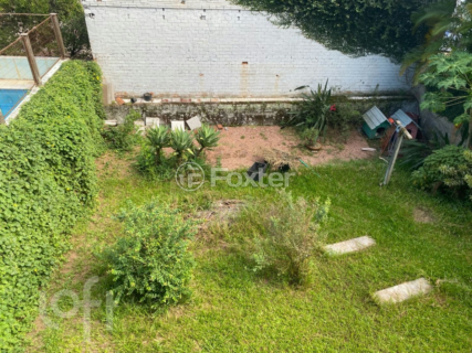 Image 18 - 817992