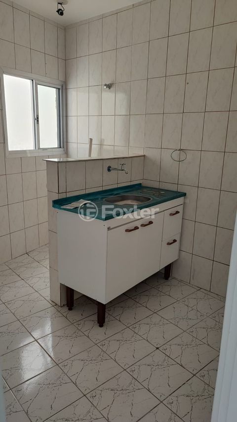 Image 1 - 818222