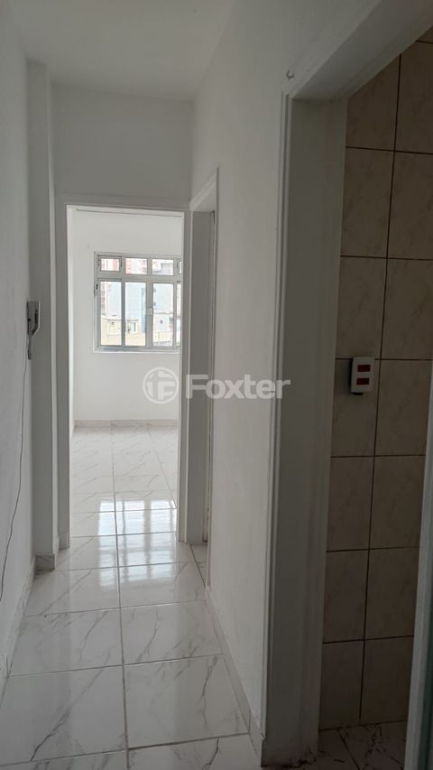 Image 4 - 818222