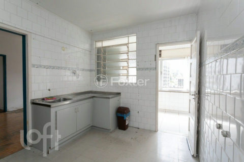 Image 7 - 818412