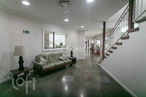 Image 31 - 818412