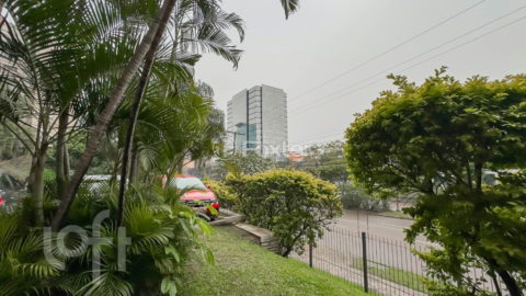 Image 47 - 818445