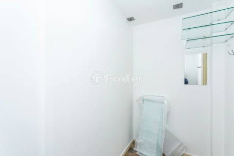 Image 30 - 818524