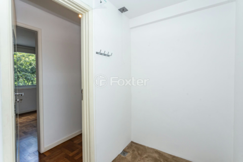 Image 32 - 818524