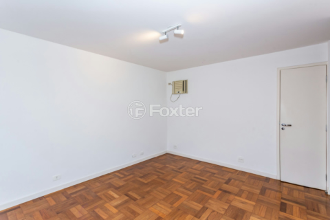 Image 37 - 818524