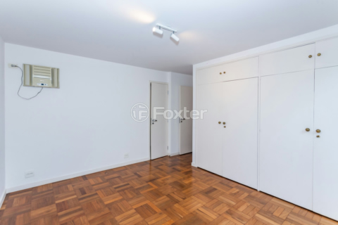 Image 38 - 818524